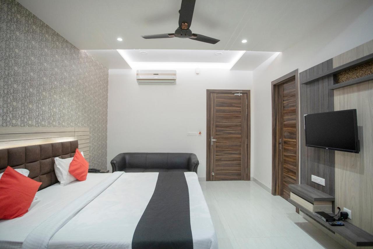Capital O 69415 Green View Resort Aligarh Exterior photo