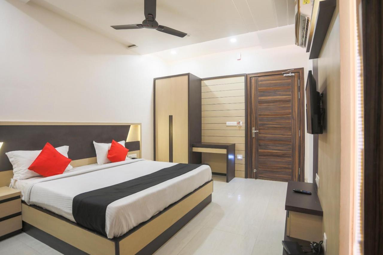 Capital O 69415 Green View Resort Aligarh Exterior photo